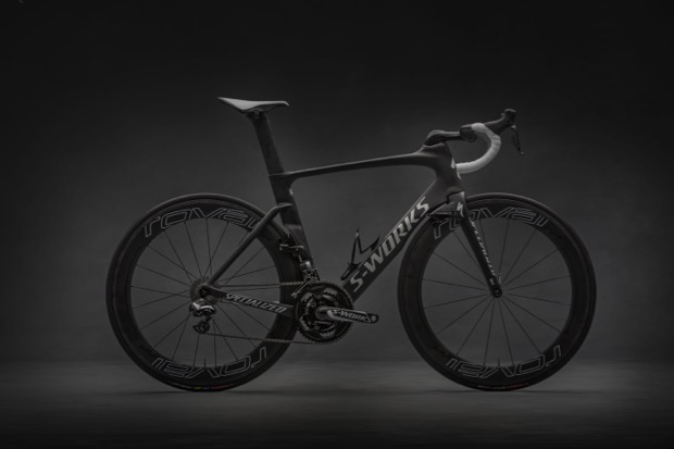 SPECIALIZED_VENGE_2016_016_as_Smart_Object-1