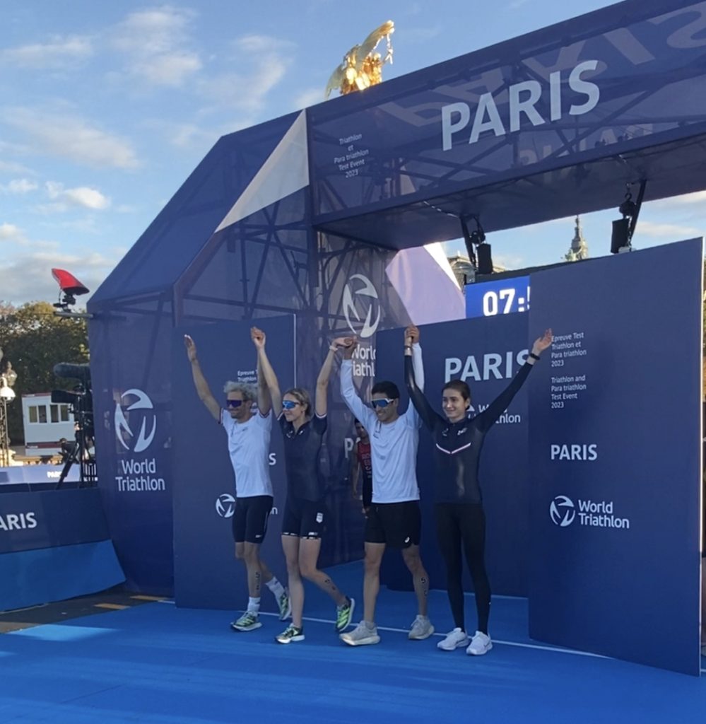 TEST EVENT – Le relais bleu au pied du podium